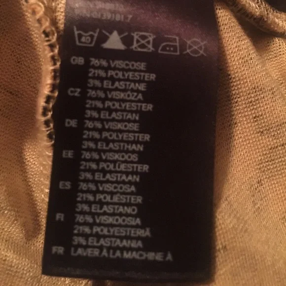 H&M skirt ✨ Black Friday sales✨ - Picture 3 of 4